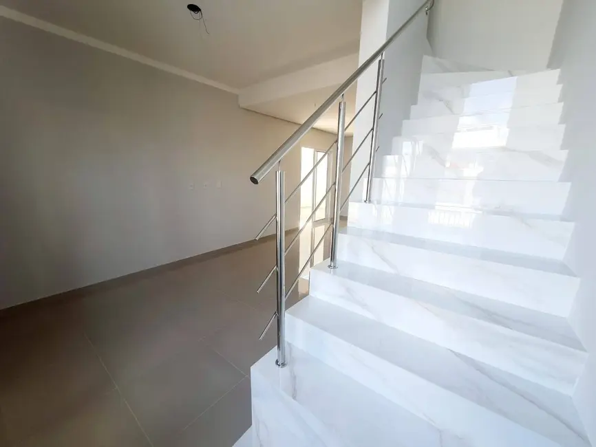 Foto 5 de Sobrado com 3 quartos à venda, 128m2 em Nossa Senhora das Graças, Canoas - RS