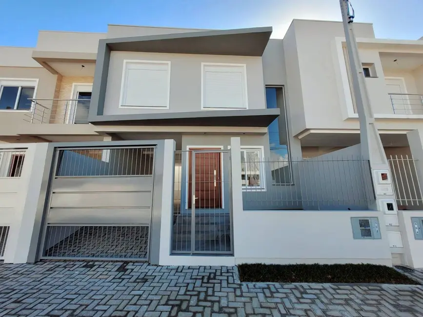 Foto 1 de Sobrado com 3 quartos à venda, 128m2 em Nossa Senhora das Graças, Canoas - RS