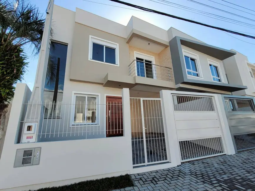 Foto 1 de Sobrado com 3 quartos à venda, 122m2 em Nossa Senhora das Graças, Canoas - RS
