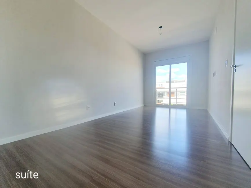 Sobrado com 3 quartos à venda, 122m2 em Nossa Senhora das Graças, Canoas - RS - imagem 7 Foto 7 de Sobrado com 3 quartos à venda, 122m2 em Nossa Senhora das Graças, Canoas - RS