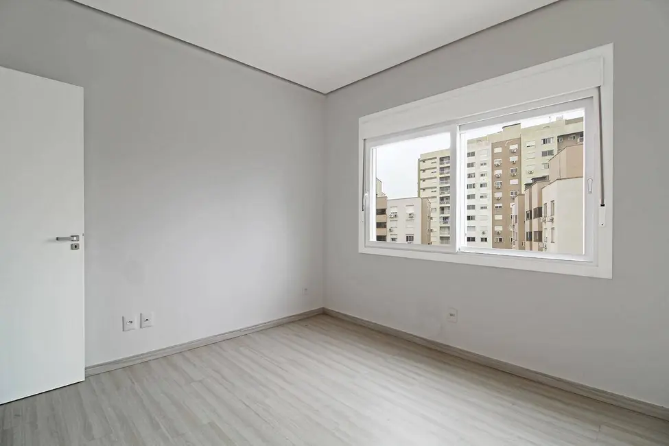 Apartamento com 3 quartos à venda, 112m2 em Centro, Canoas - RS - imagem 5 Foto 5 de Apartamento com 3 quartos à venda, 112m2 em Centro, Canoas - RS