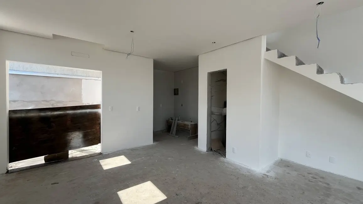 Sobrado com 2 quartos à venda, 80m2 em Estância Velha, Canoas - RS - imagem 7 Foto 7 de Sobrado com 2 quartos à venda, 80m2 em Estância Velha, Canoas - RS