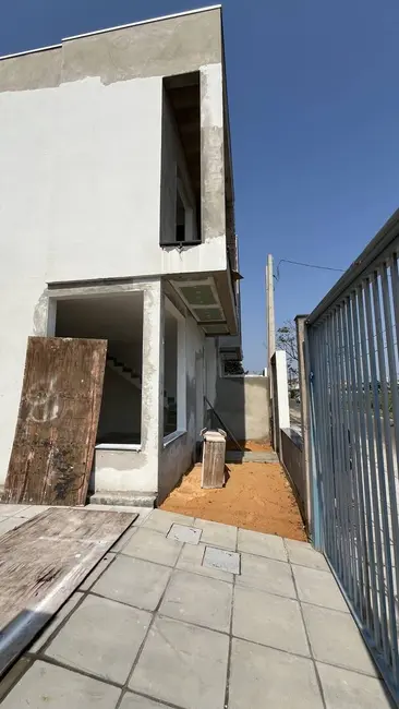 Sobrado com 2 quartos à venda, 80m2 em Estância Velha, Canoas - RS - imagem 9 Foto 9 de Sobrado com 2 quartos à venda, 80m2 em Estância Velha, Canoas - RS