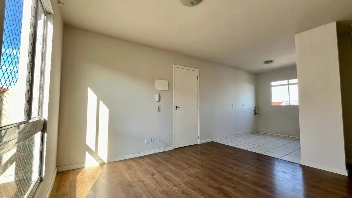 Foto 6 de Apartamento com 2 quartos à venda, 43m2 em Igara, Canoas - RS