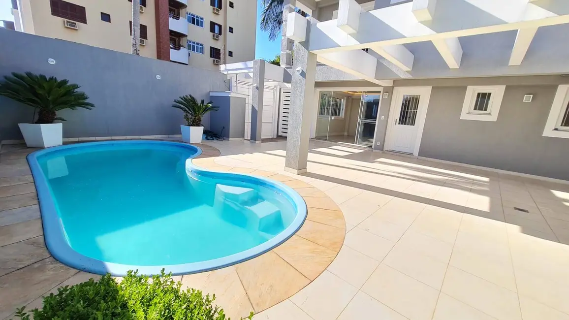 Sobrado com 5 quartos à venda, 267m2 em Marechal Rondon, Canoas - RS - imagem 4 Foto 4 de Sobrado com 5 quartos à venda, 267m2 em Marechal Rondon, Canoas - RS
