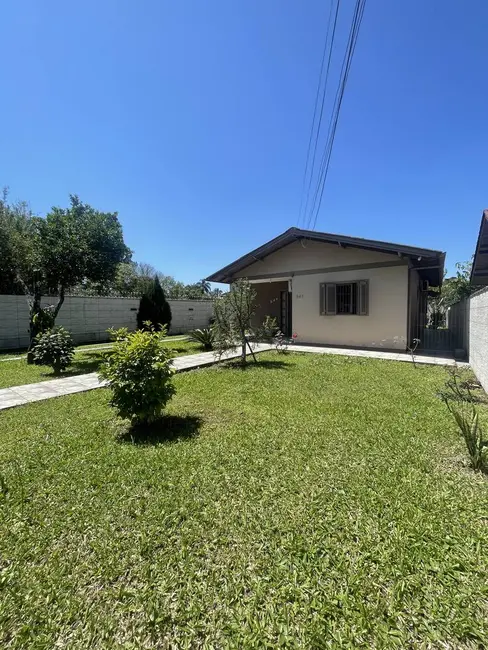 Casa com 2 quartos à venda, 137m2 em Olaria, Canoas - RS - imagem 3 Foto 3 de Casa com 2 quartos à venda, 137m2 em Olaria, Canoas - RS