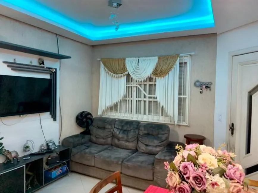 Casa com 2 quartos à venda, 130m2 em Igara, Canoas - RS - imagem 7 Foto 7 de Casa com 2 quartos à venda, 130m2 em Igara, Canoas - RS