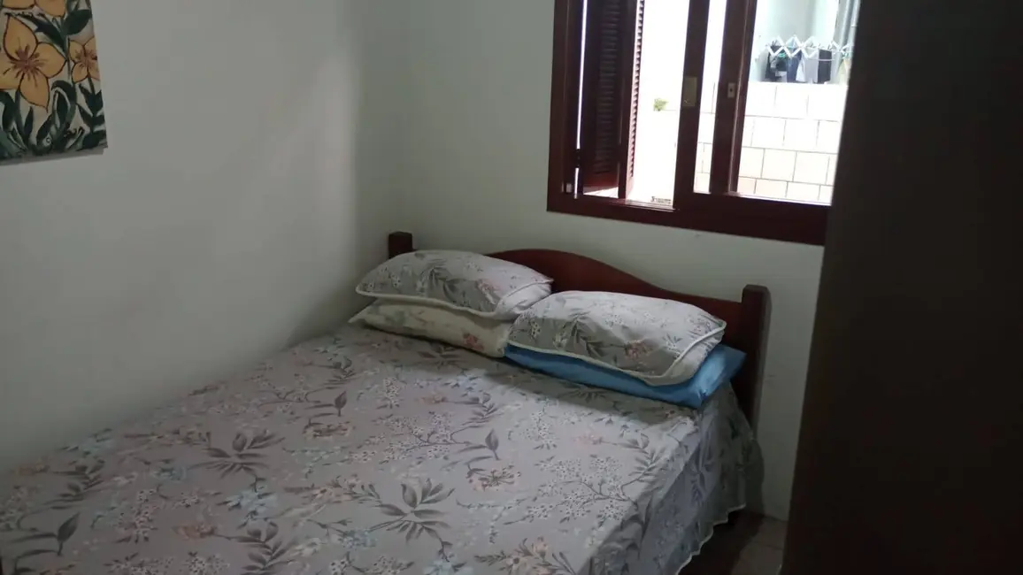 Casa com 3 quartos à venda, 149m2 em Estância Velha, Canoas - RS - imagem 8 Foto 8 de Casa com 3 quartos à venda, 149m2 em Estância Velha, Canoas - RS