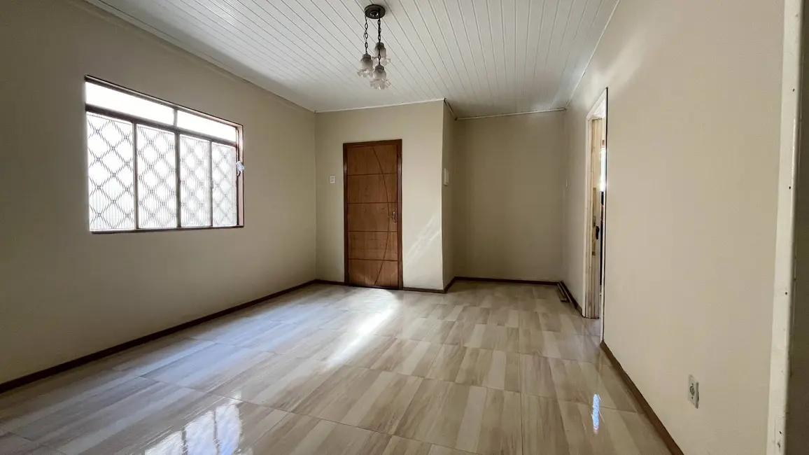 Casa com 2 quartos à venda, 144m2 em Nossa Senhora das Graças, Canoas - RS - imagem 7 Foto 7 de Casa com 2 quartos à venda, 144m2 em Nossa Senhora das Graças, Canoas - RS