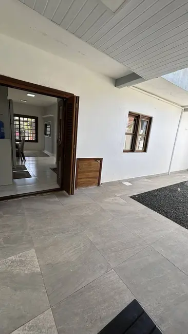 Casa com 2 quartos à venda, 57m2 em Igara, Canoas - RS - imagem 5 Foto 5 de Casa com 2 quartos à venda, 57m2 em Igara, Canoas - RS
