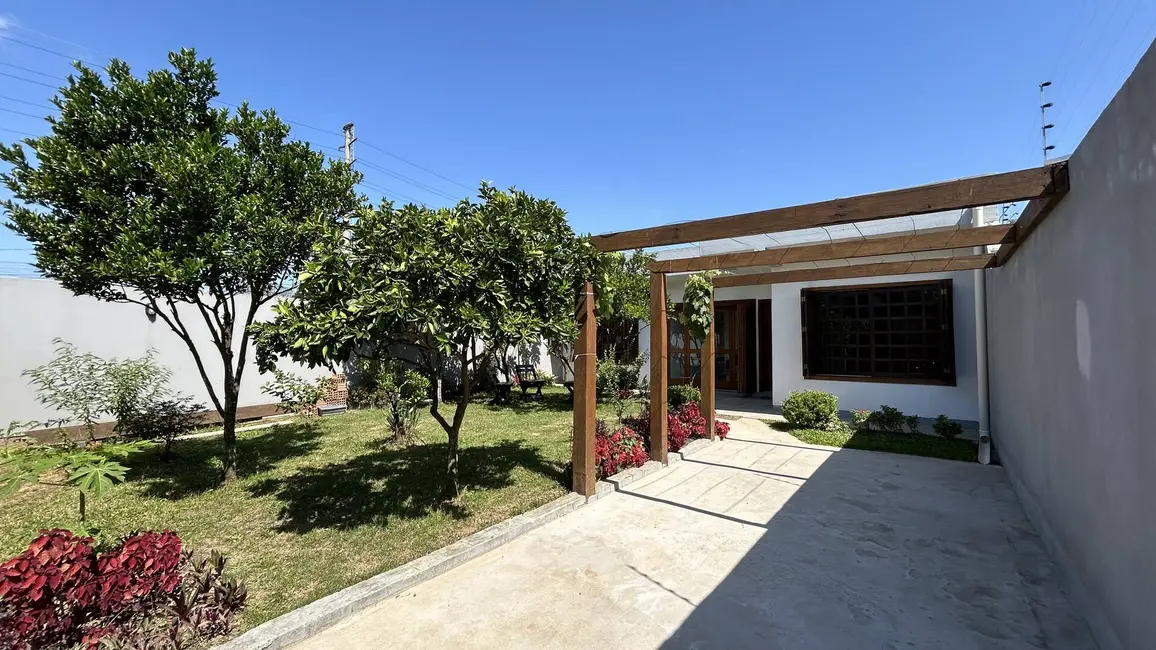 Foto 1 de Casa com 2 quartos à venda, 57m2 em Igara, Canoas - RS