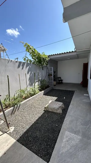 Casa com 2 quartos à venda, 57m2 em Igara, Canoas - RS - imagem 4 Foto 4 de Casa com 2 quartos à venda, 57m2 em Igara, Canoas - RS