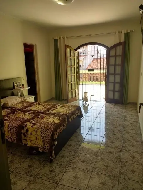 Foto 1 de Sobrado com 3 quartos à venda, 185m2 em Santo Andre - SP