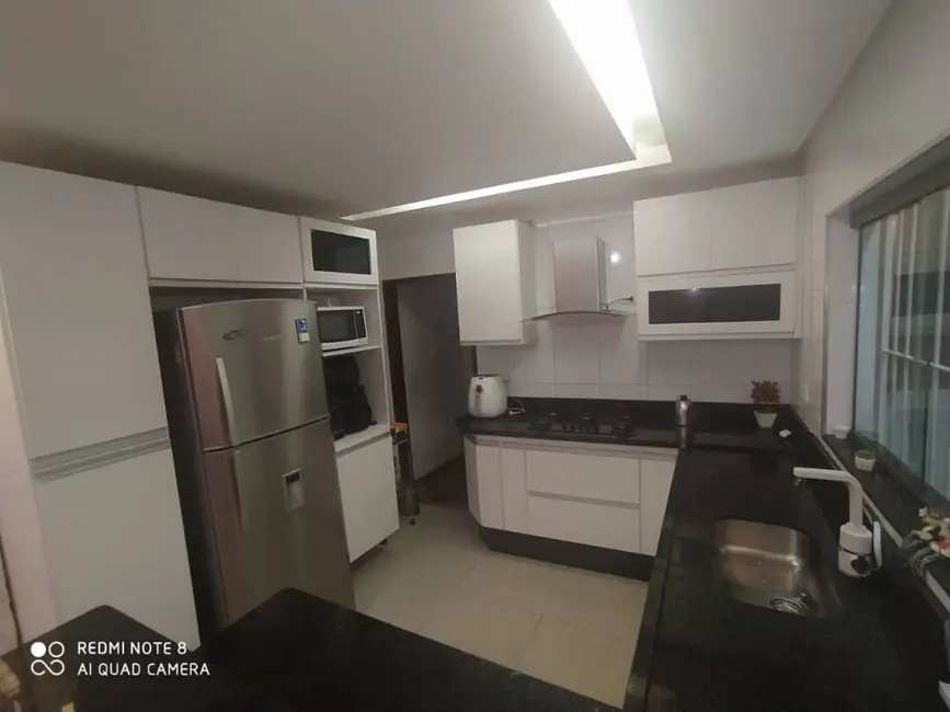 Sobrado com 3 quartos à venda, 201m2 em Vila Linda, Santo Andre - SP - imagem 1 Foto 1 de Sobrado com 3 quartos à venda, 201m2 em Vila Linda, Santo Andre - SP