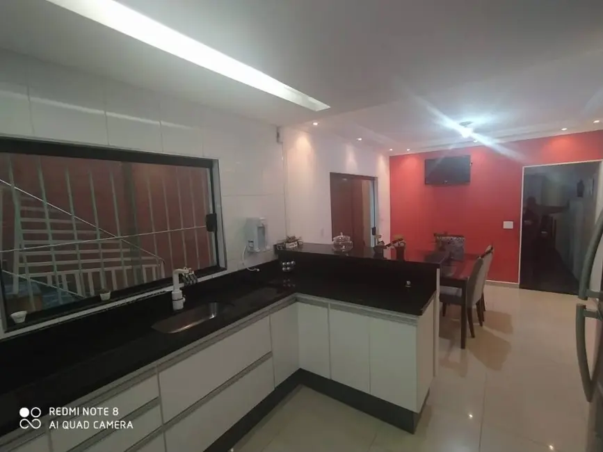 Foto 3 de Sobrado com 3 quartos à venda, 201m2 em Vila Linda, Santo Andre - SP