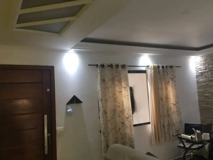 Casa com 2 quartos à venda, 116m2 em Jardim Las Vegas, Santo Andre - SP - imagem 3 Foto 3 de Casa com 2 quartos à venda, 116m2 em Jardim Las Vegas, Santo Andre - SP