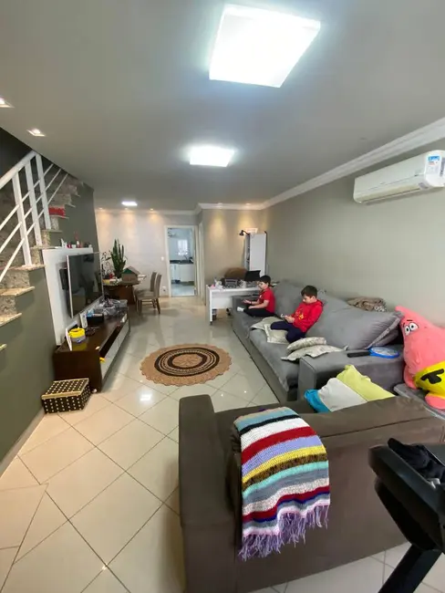 Foto 1 de Sobrado com 3 quartos à venda, 120m2 em Vila Eldízia, Santo Andre - SP