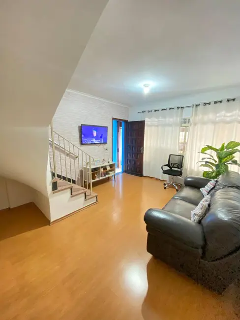 Sobrado com 2 quartos à venda, 145m2 em Jardim do Estádio, Santo Andre - SP - imagem 2 Foto 2 de Sobrado com 2 quartos à venda, 145m2 em Jardim do Estádio, Santo Andre - SP