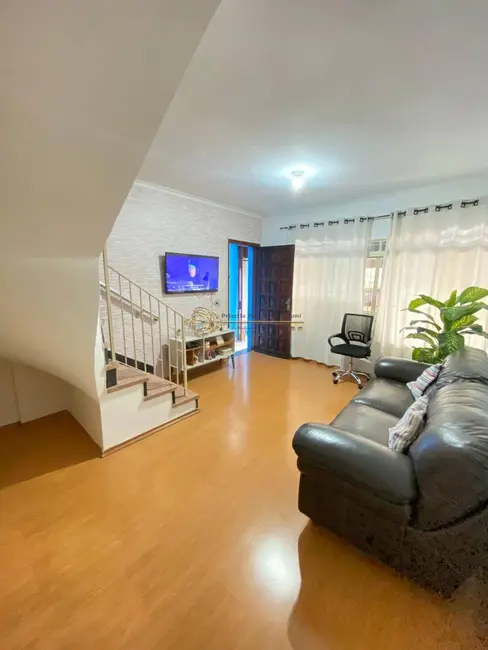 Sobrado com 2 quartos à venda, 145m2 em Jardim do Estádio, Santo Andre - SP - imagem 2 Foto 2 de Sobrado com 2 quartos à venda, 145m2 em Jardim do Estádio, Santo Andre - SP