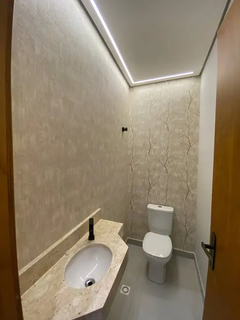 Sobrado com 3 quartos à venda, 131m2 em Vila Lucinda, Santo Andre - SP - imagem 4 Foto 4 de Sobrado com 3 quartos à venda, 131m2 em Vila Lucinda, Santo Andre - SP
