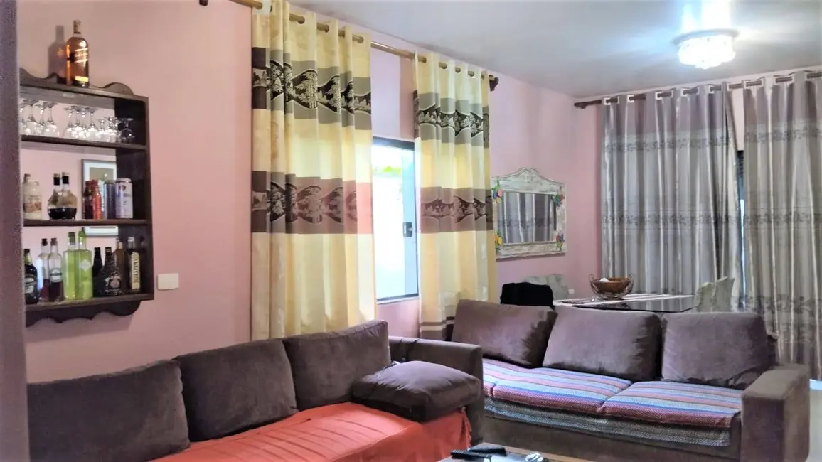 Foto 4 de Casa com 3 quartos à venda, 250m2 em Iguape - SP