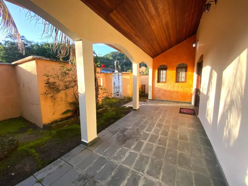 Casa com 4 quartos à venda, 600m2 em Iguape - SP - imagem 4 Foto 4 de Casa com 4 quartos à venda, 600m2 em Iguape - SP