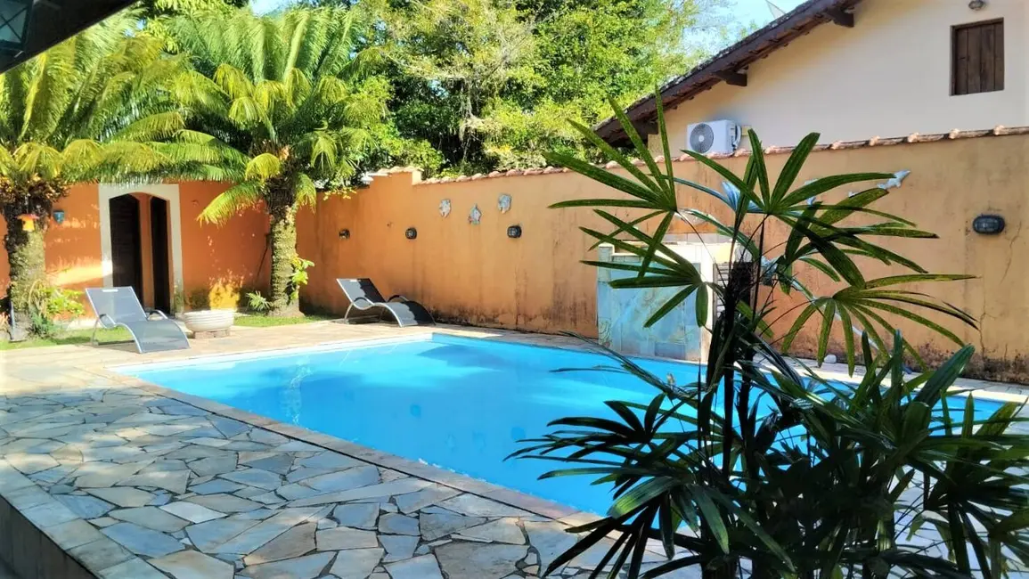 Casa com 4 quartos à venda, 600m2 em Iguape - SP - imagem 1 Foto 1 de Casa com 4 quartos à venda, 600m2 em Iguape - SP