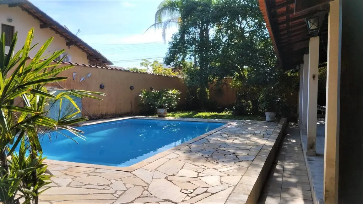 Foto 1 de Casa com 4 quartos à venda, 600m2 em Iguape, SP