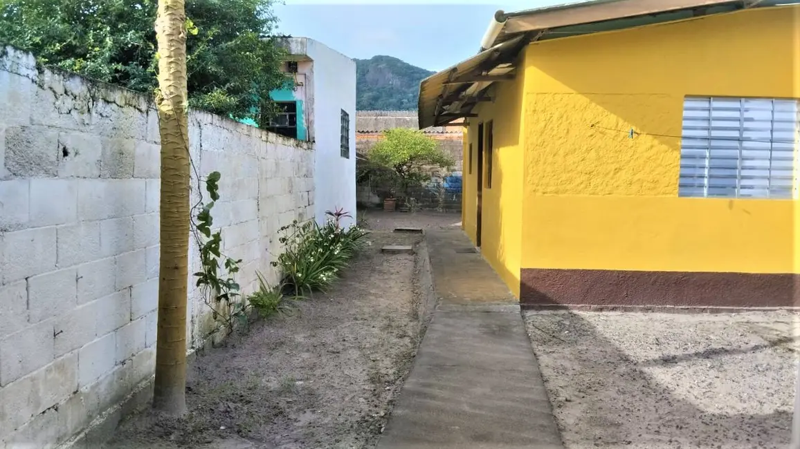 Casa com 3 quartos à venda em Iguape - SP - imagem 3 Foto 3 de Casa com 3 quartos à venda em Iguape - SP
