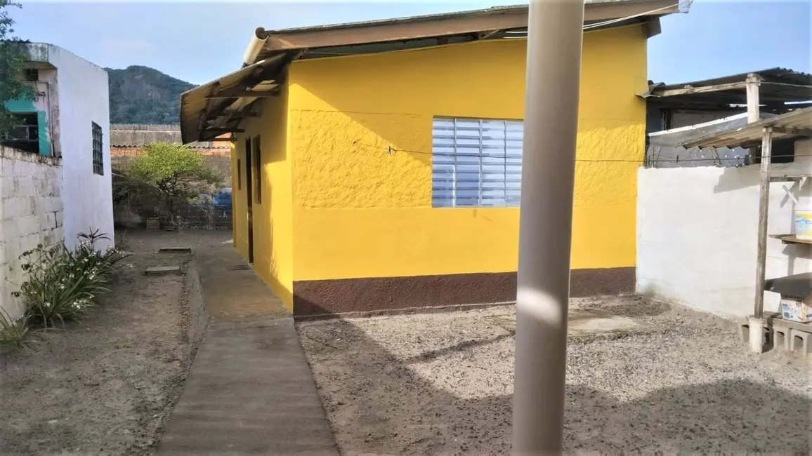 Casa com 3 quartos à venda em Iguape - SP - imagem 4 Foto 4 de Casa com 3 quartos à venda em Iguape - SP