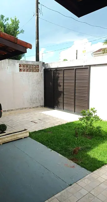 Foto 2 de Casa com 3 quartos à venda, 250m2 em Iguape - SP