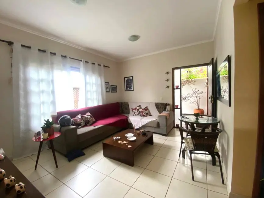 Foto 3 de Casa com 4 quartos à venda, 275m2 em Iguape - SP