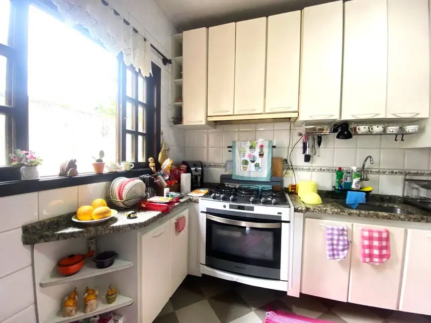 Foto 5 de Casa com 4 quartos à venda, 275m2 em Iguape - SP