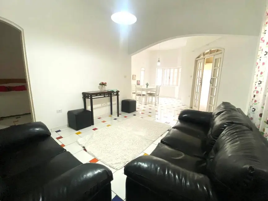 Casa com 3 quartos à venda e para alugar, 250m2 em Iguape - SP - imagem 5 Foto 5 de Casa com 3 quartos à venda e para alugar, 250m2 em Iguape - SP