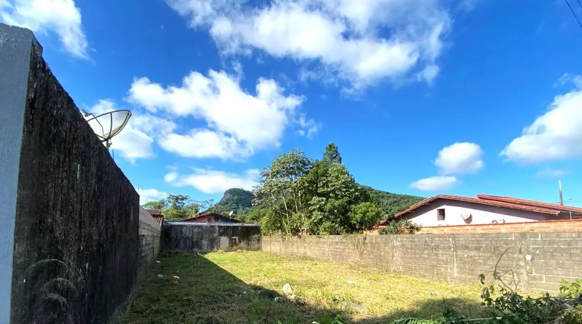 Foto 1 de Terreno / Lote à venda, 125m2 em Iguape - SP
