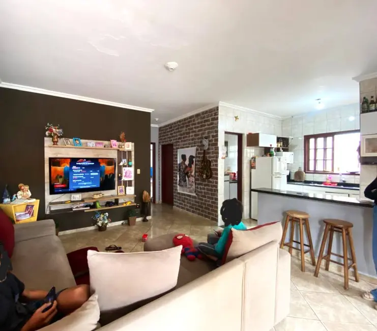 Foto 2 de Casa com 4 quartos à venda, 250m2 em Iguape - SP
