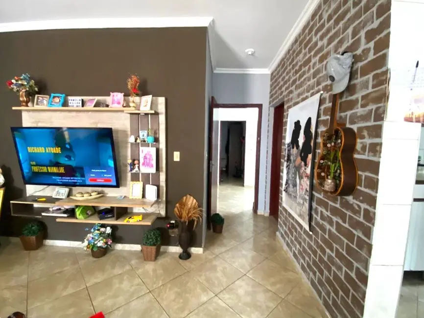 Foto 3 de Casa com 4 quartos à venda, 250m2 em Iguape - SP