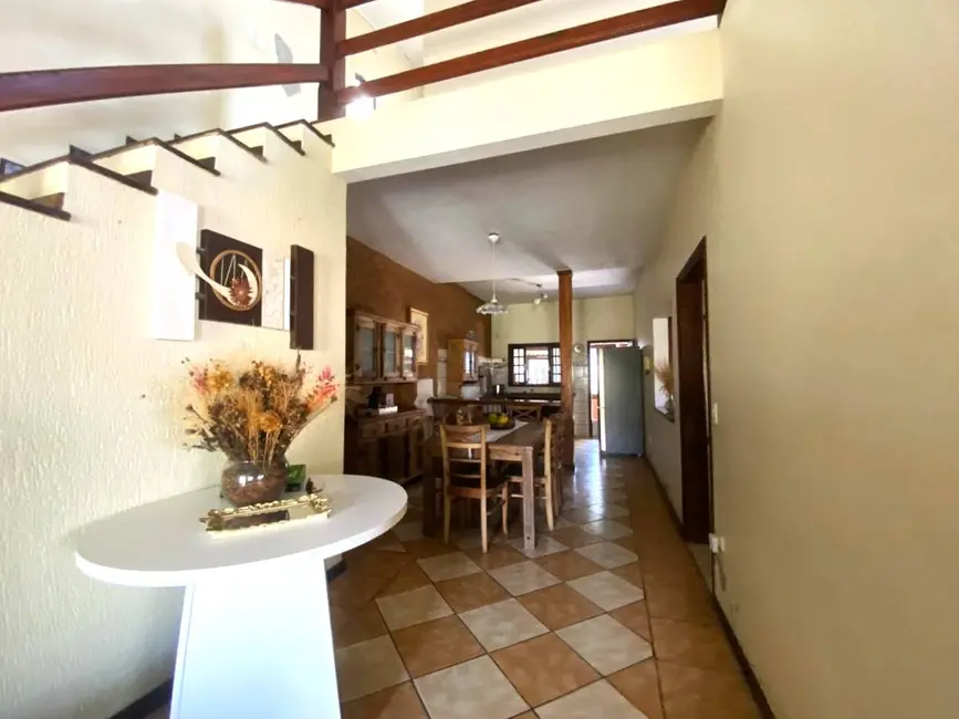 Foto 3 de Casa com 4 quartos para alugar em Iguape - SP