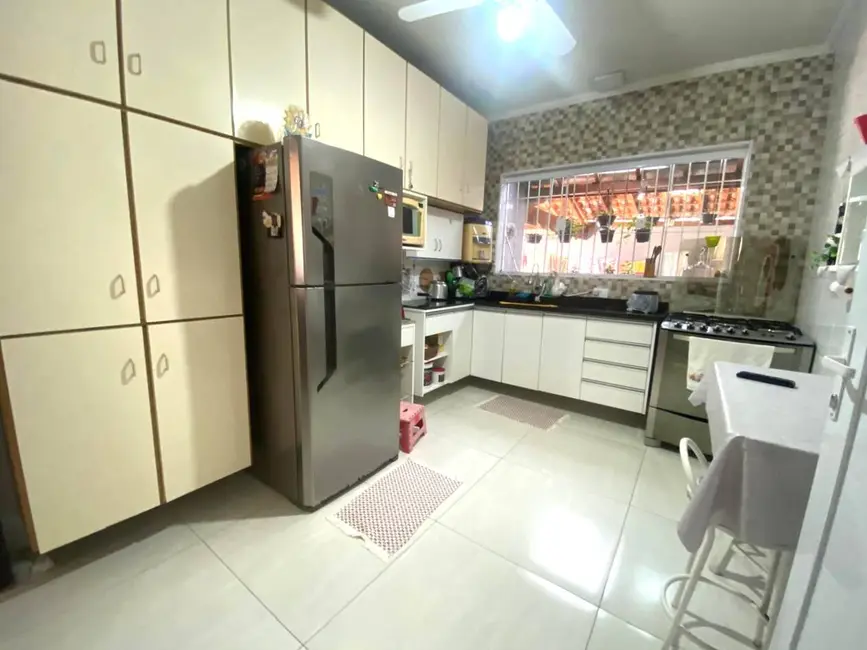 Foto 9 de Casa com 3 quartos à venda, 256m2 em Iguape - SP