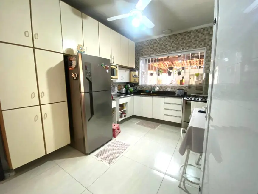 Foto 8 de Casa com 3 quartos à venda, 256m2 em Iguape - SP