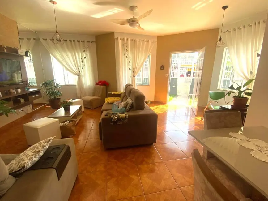 Foto 3 de Casa com 3 quartos à venda, 256m2 em Iguape - SP