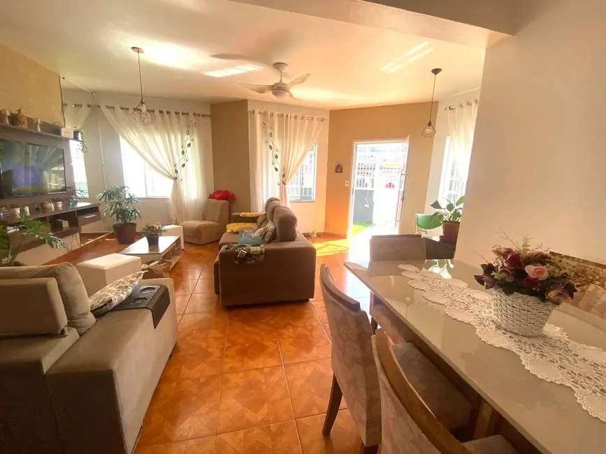 Foto 2 de Casa com 3 quartos à venda, 256m2 em Iguape - SP