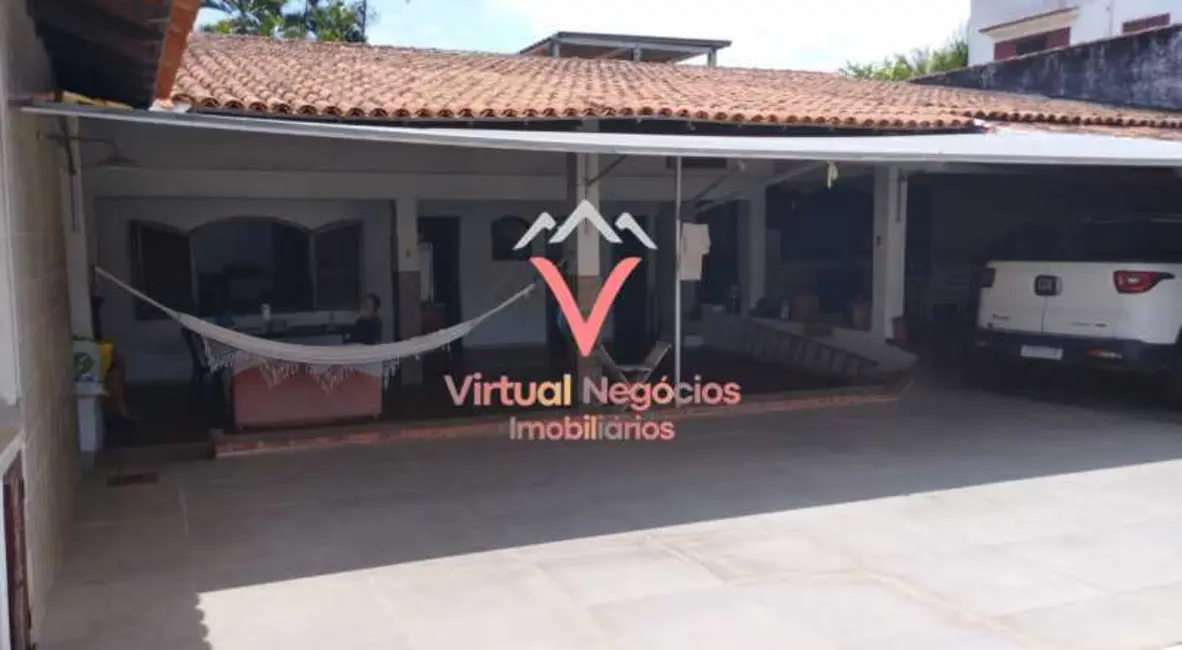 Foto 3 de Casa com 7 quartos à venda, 500m2 em Saquarema - RJ