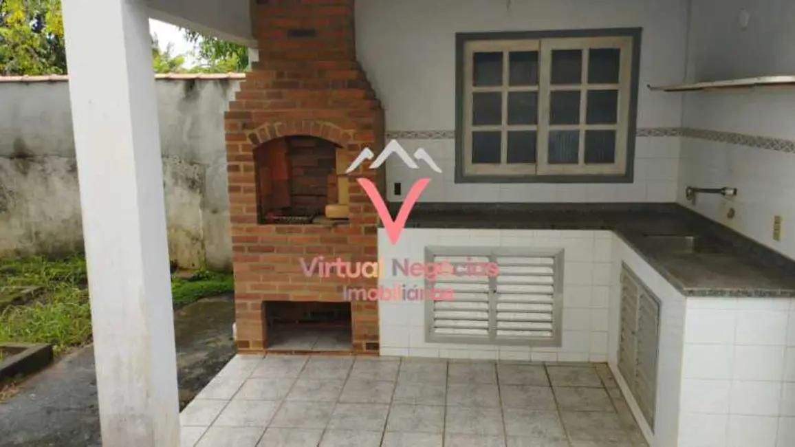 Foto 5 de Casa com 4 quartos à venda, 230m2 em Saquarema - RJ