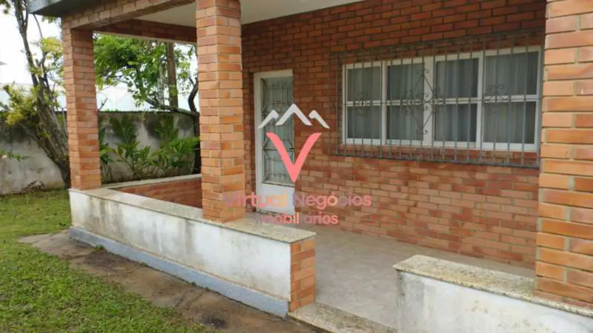 Foto 2 de Casa com 4 quartos à venda, 230m2 em Saquarema - RJ
