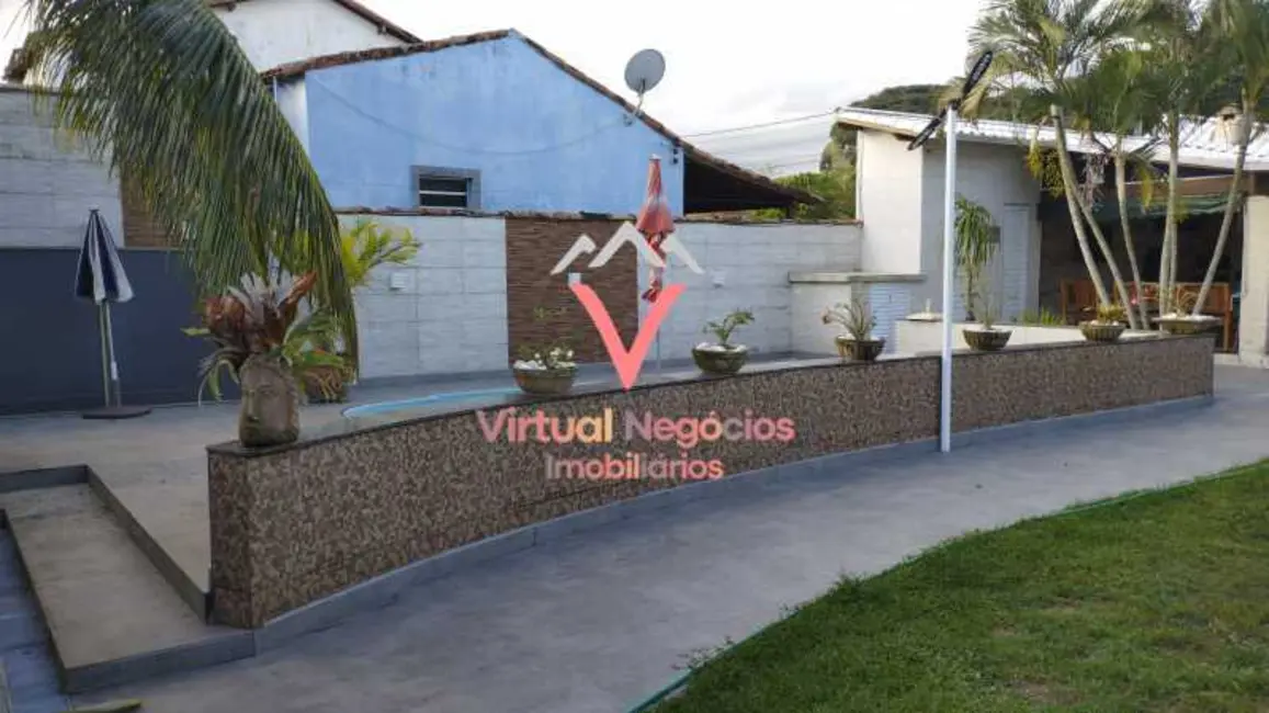 Foto 2 de Casa com 3 quartos à venda, 230m2 em Saquarema - RJ