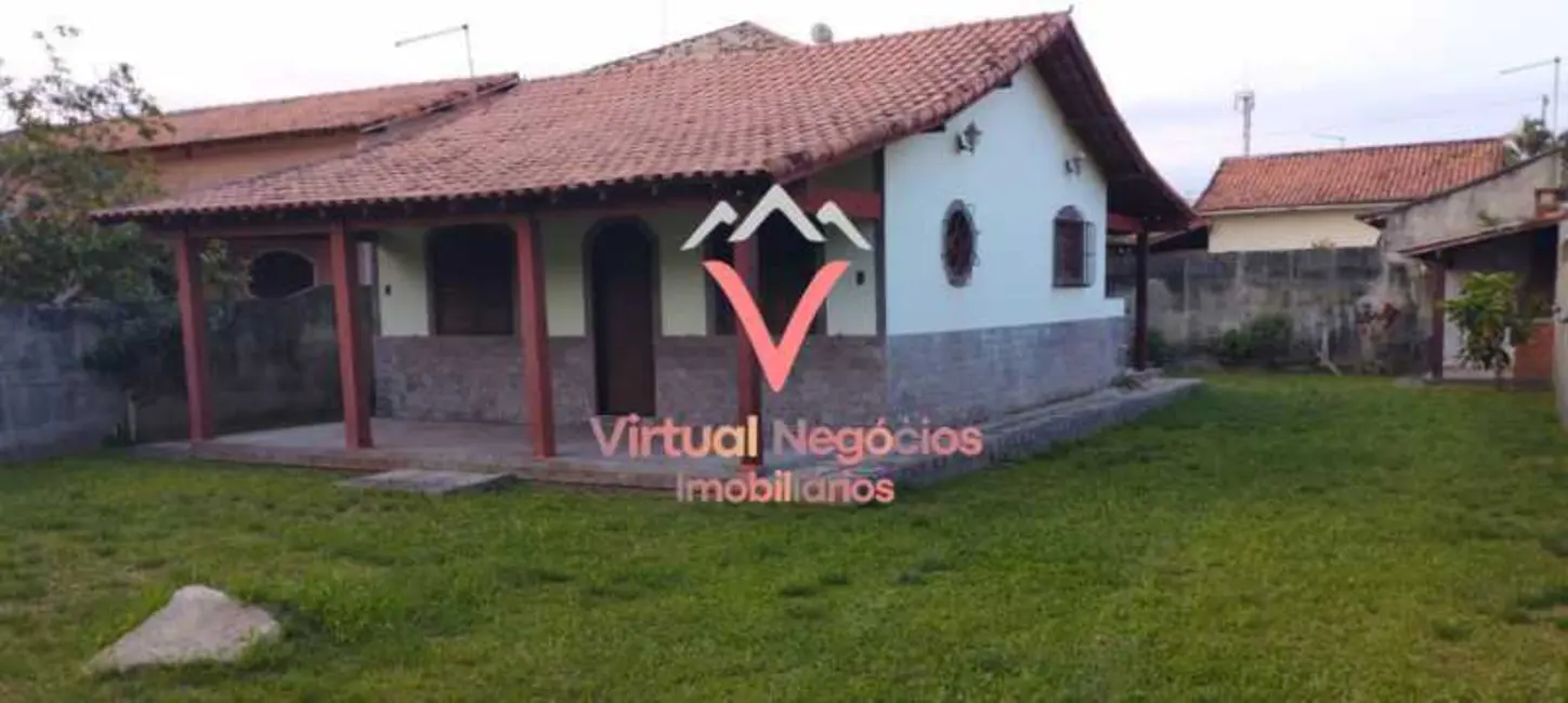 Foto 1 de Casa com 2 quartos à venda, 120m2 em Saquarema - RJ