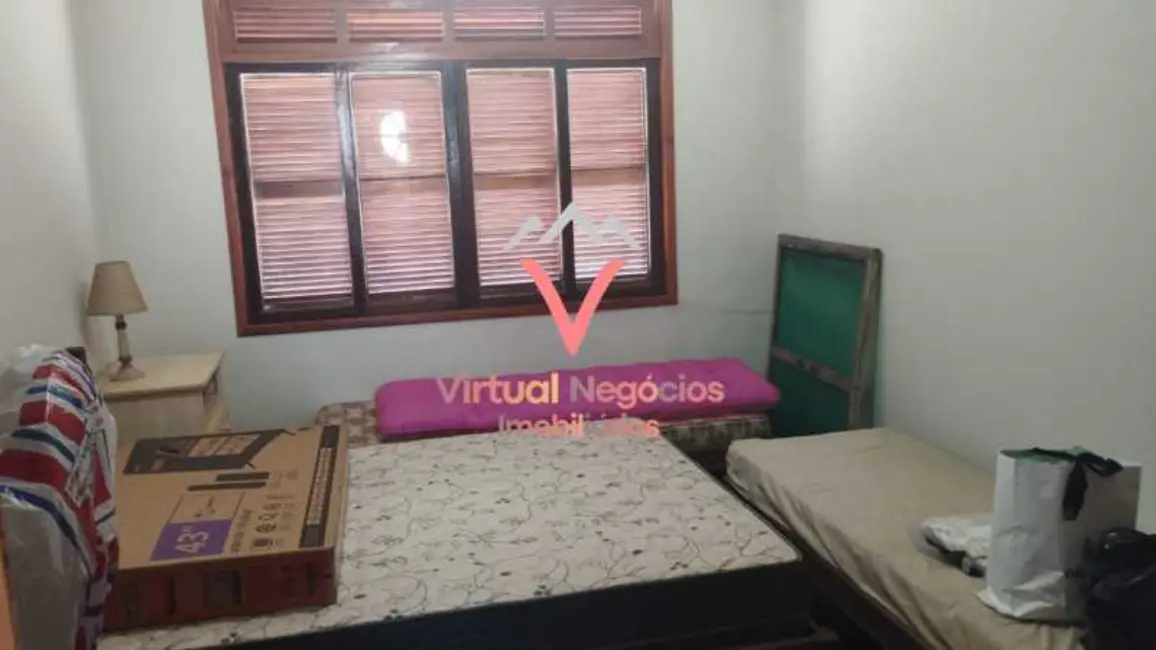 Foto 6 de Casa com 6 quartos à venda, 260m2 em Saquarema - RJ