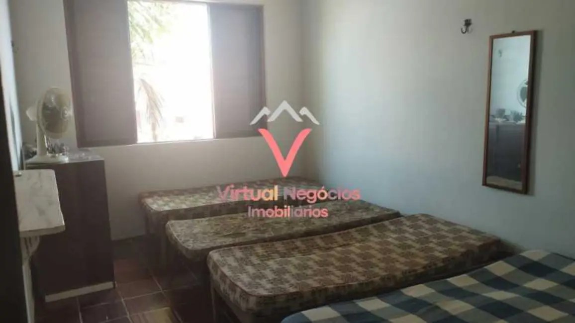 Foto 9 de Casa com 6 quartos à venda, 260m2 em Saquarema - RJ