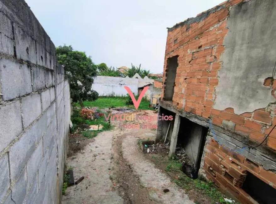 Foto 2 de Casa com 3 quartos à venda, 80m2 em Saquarema - RJ